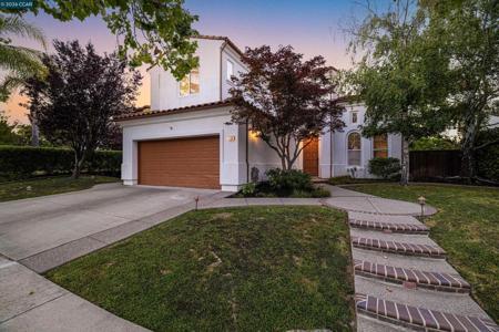 1166 S Chanterella Drive