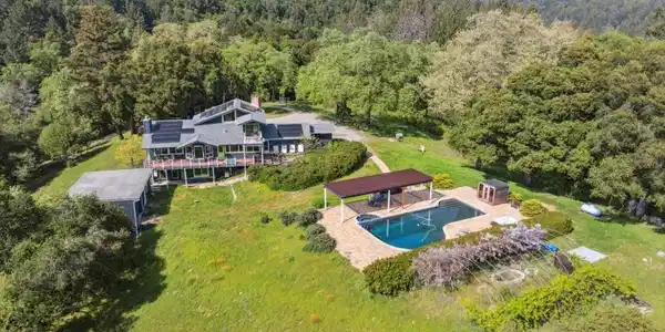 240 Buck Knoll Road