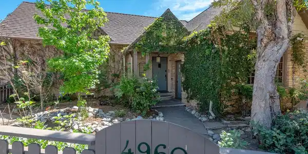 4960 College View Avenue