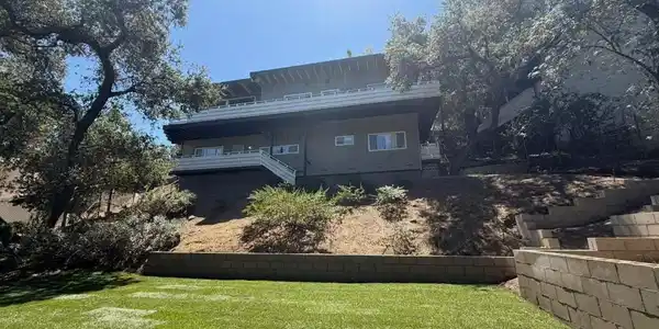 2040 Hilldale Drive