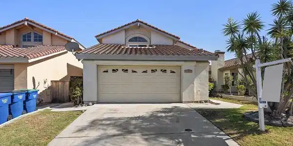 12027 VIA HACIENDA