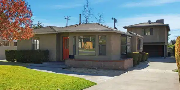 672 W Mendocino Street