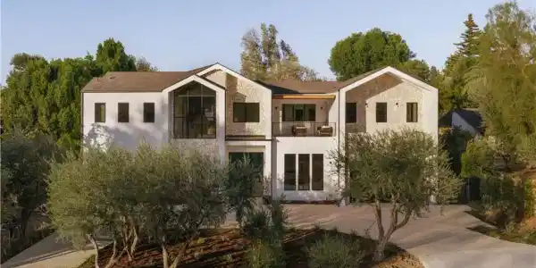 4744 Vista De Oro Avenue
