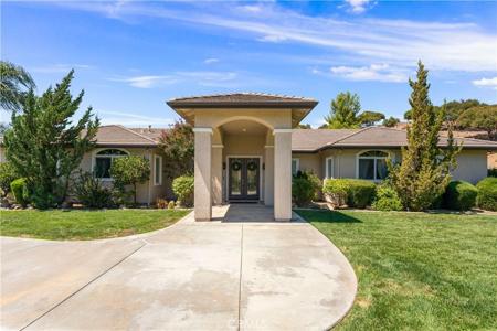 38580 Celine Cove