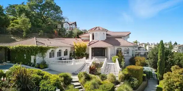 1 Lewis Ranch Road