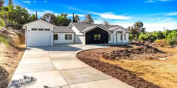 14017 21 Hillside Dr