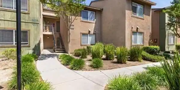 2612 Avenida Del Vista