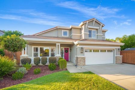 407 Scotts Bluff