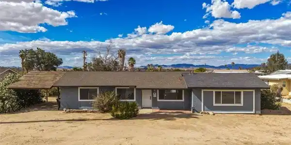 74354 Cottonwood Drive