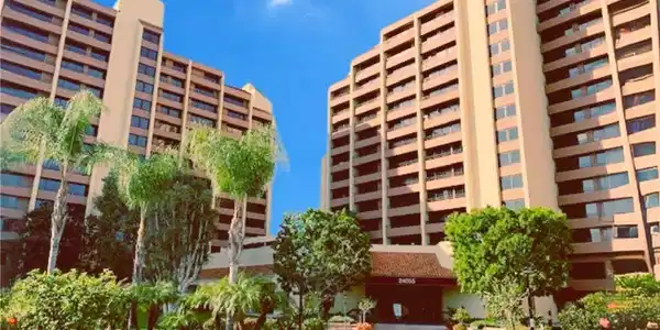24055 Paseo del Lago