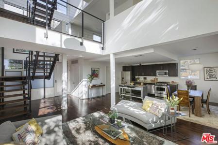 4111 W Sunset Boulevard