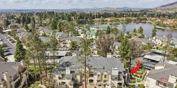 2077 Lakeridge Circle