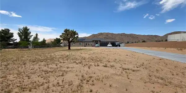 24236 CAHUILLA Road