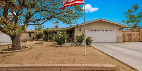 57373 Pueblo Trail