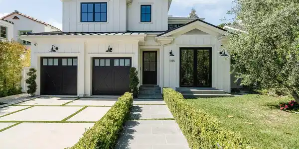 1145 Chautauqua Boulevard
