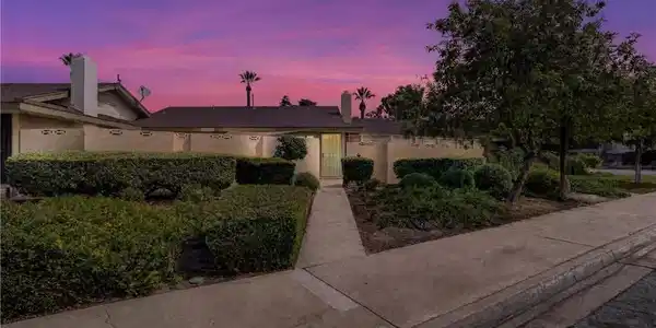 679 S Indian Hill