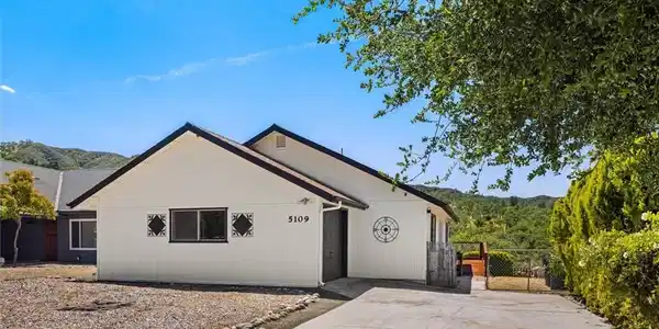 5109 Bluebird Lane