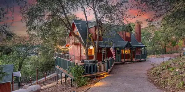 3110 Blue Jay Drive