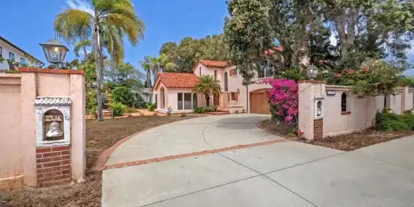 2246 Janis Way