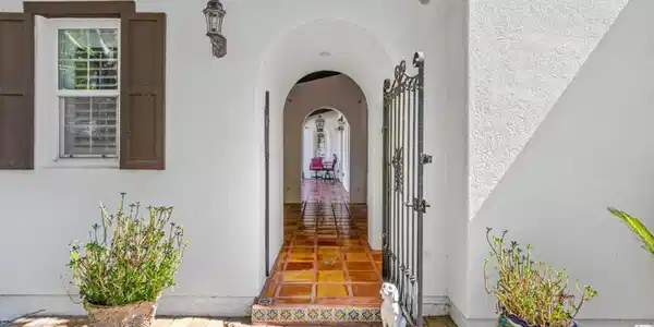 Image 4