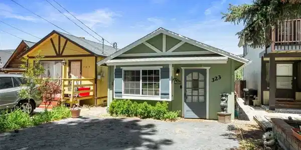 323 W Fairway Boulevard