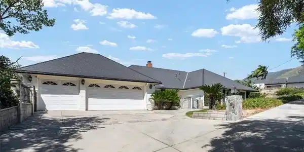 5064 Mariposa Drive