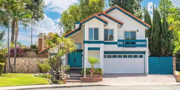 34 Mesa Ridge Drive