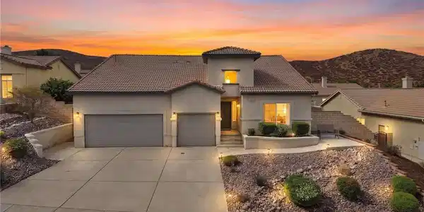 27699 Sagebrush Rd