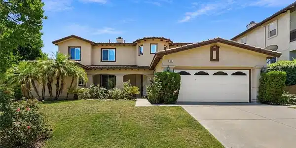 1696 Tamarron