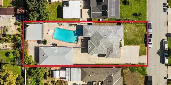 11433 Elmcrest