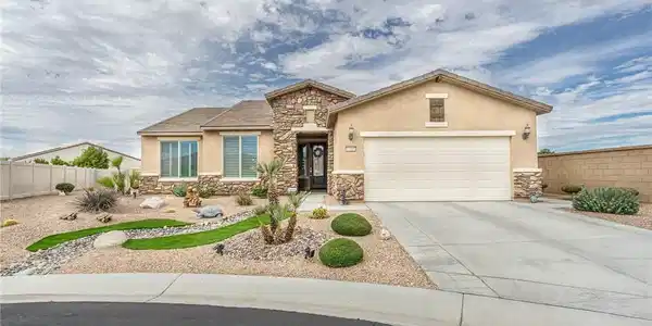 19006 CASSIA Court