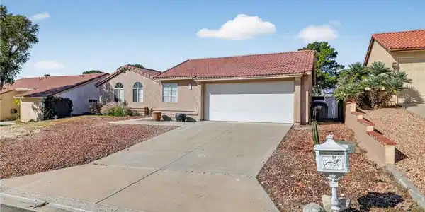 8817 Clubhouse Boulevard
