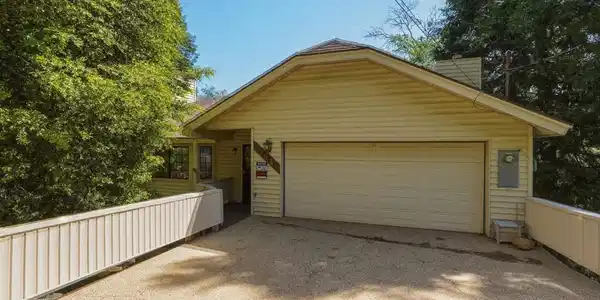 963 Jungfrau Drive