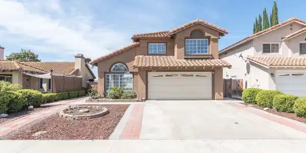 25077 Via Las Lomas