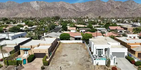 Lot 5 Calle Hueneme