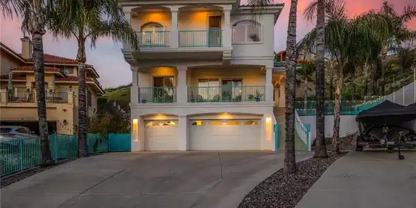 22391 San Joaquin W