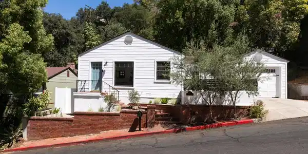 1344 Indiana Avenue