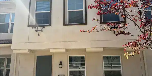 7086 Montecito