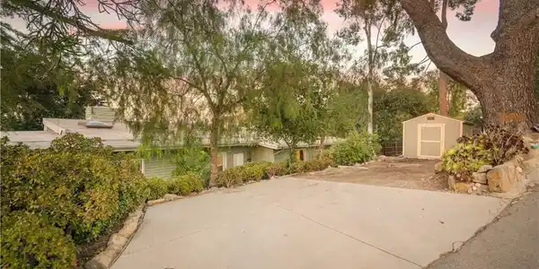 3582 Elm Drive