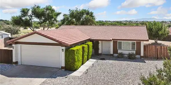 18390 Mead Lane