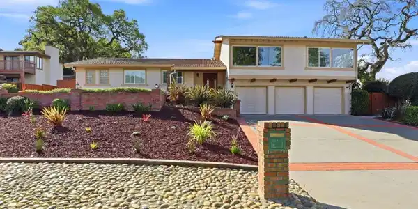 15990 Jackson Oaks Drive