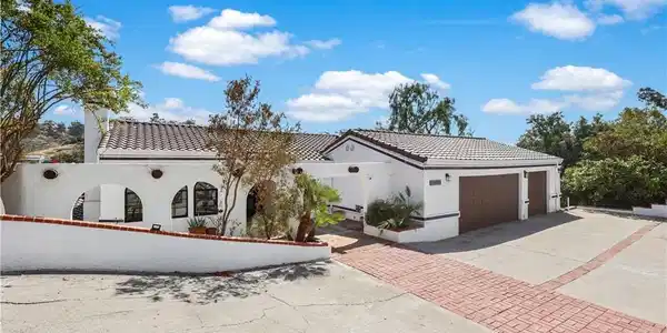 2480 Ardsheal Drive