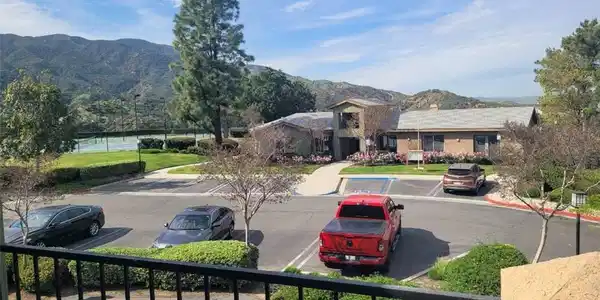 2588 Avenida del Vista