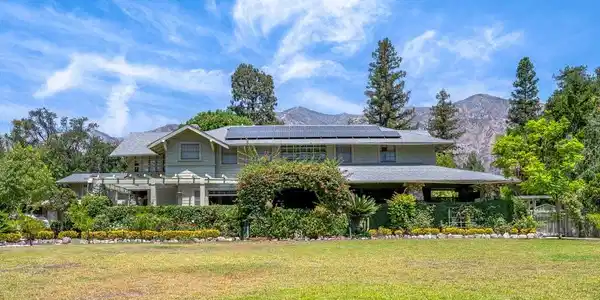 481 W Highland Avenue