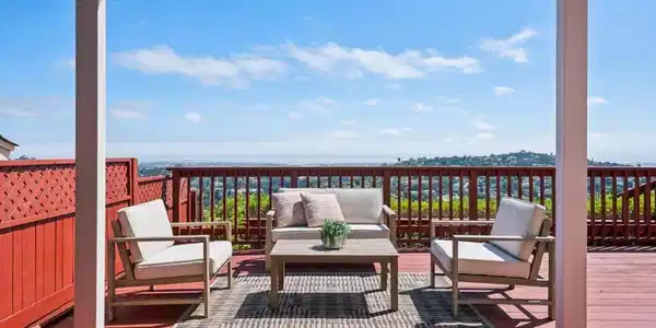 2433 Hastings Drive