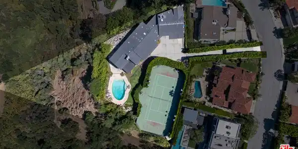 1612 Stradella Road