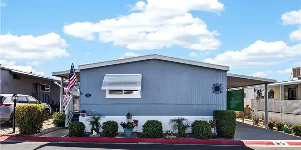 2727 Pacific