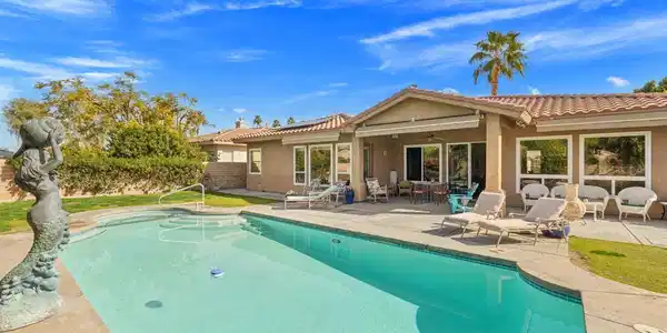 40785 Avenida Rosario