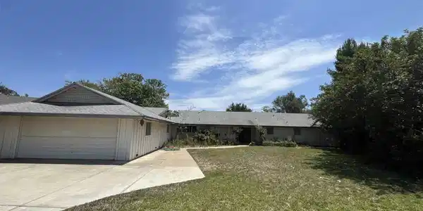 2829 Golfview Drive