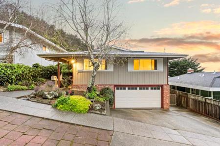 330 Reichling Avenue